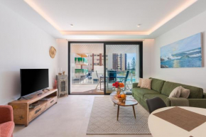 Jade Tower - 2-Bedroom Coastal Luxury Apartment in Fuengirola, Fuengirola